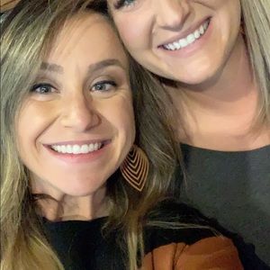 Meet your Posher, Polly